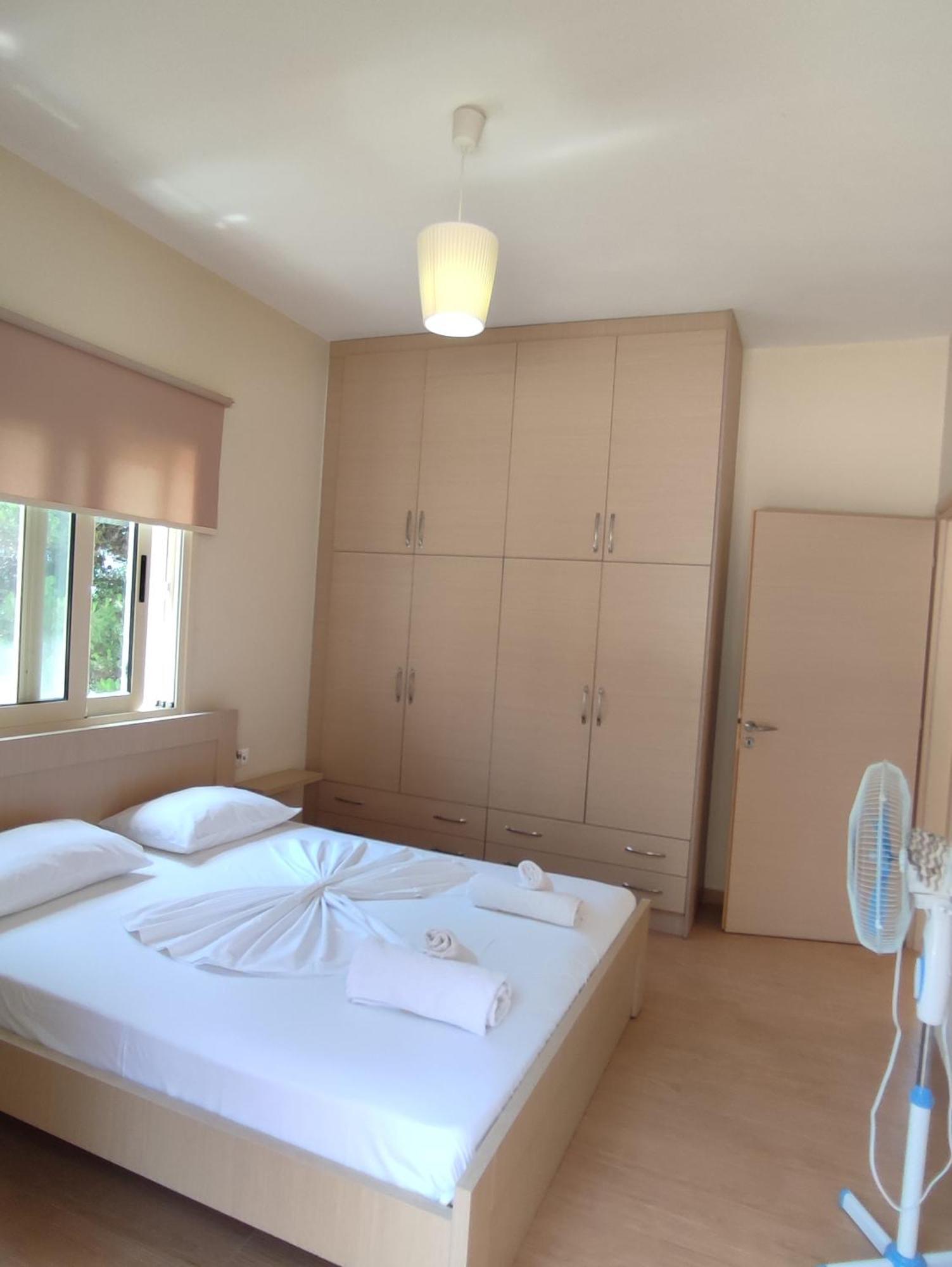 Cimi Apartments Sarandë Exteriör bild