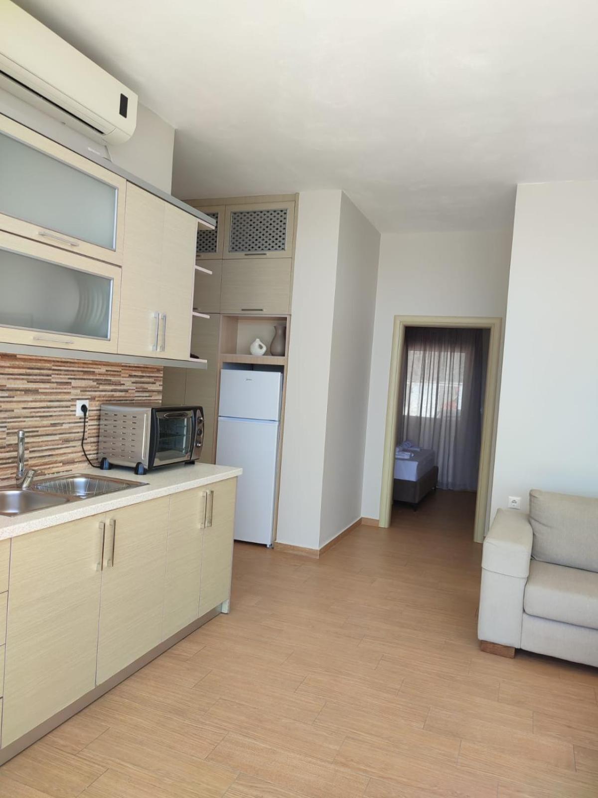 Cimi Apartments Sarandë Exteriör bild