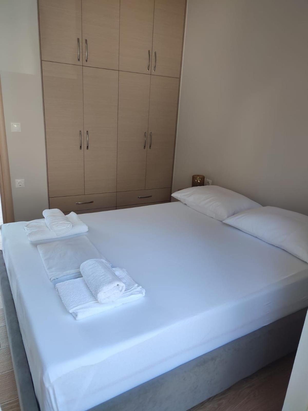 Cimi Apartments Sarandë Exteriör bild