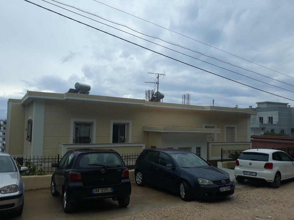 Cimi Apartments Sarandë Exteriör bild